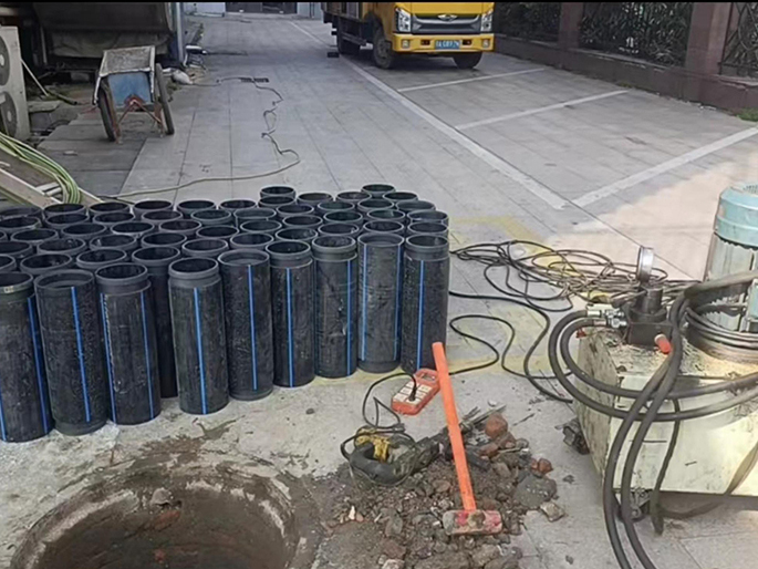 杭锦PE置换管厂家 DN315置换管 非开挖管短管置换